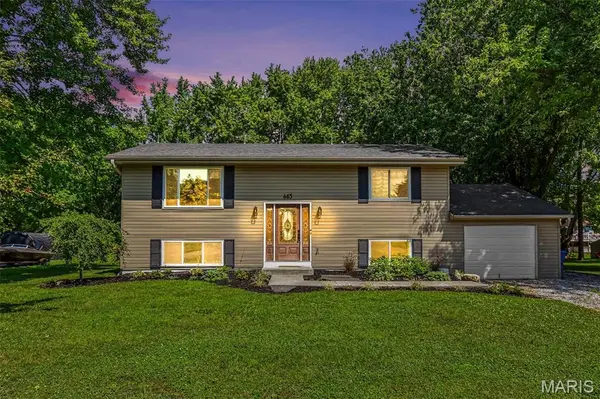 463 Tamarach DR, Edwardsville, IL 62025