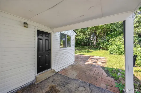 609 N Elm AVE, Webster Groves, MO 63119