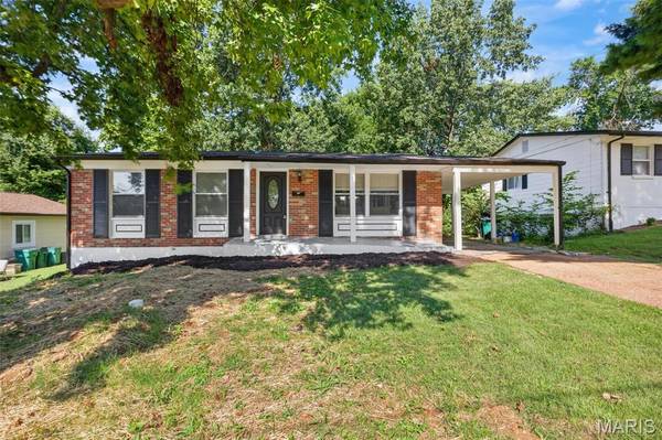 609 N Elm AVE, Webster Groves, MO 63119