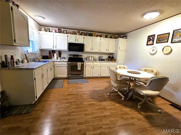 13982 State Route 21, De Soto, MO 63020