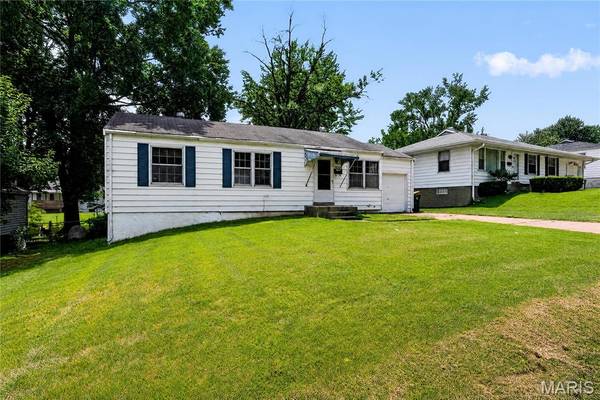 1434 Comet DR, St Louis, MO 63137