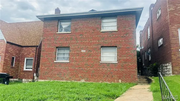 3941 Dunnica AVE, St Louis, MO 63116