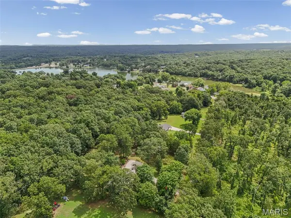 4033 Lakewood DR, De Soto, MO 63020
