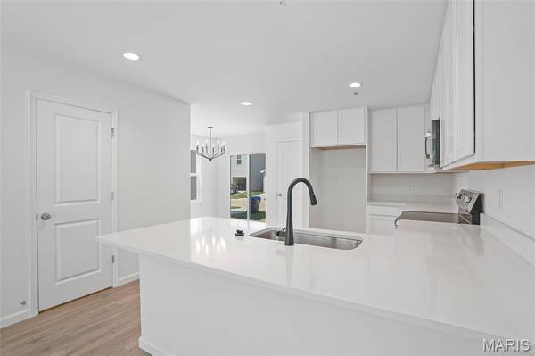166 Sunset Terrace DR, O'fallon, MO 63385