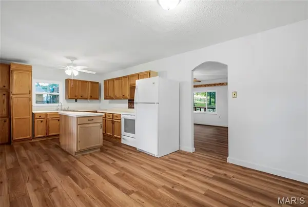 4125 Schumacher RD, High Ridge, MO 63049