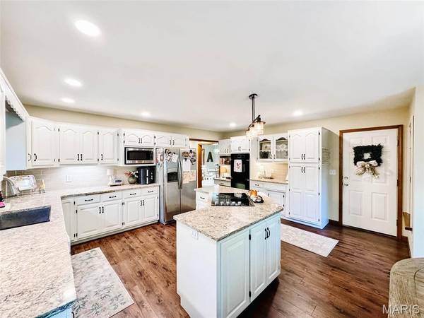 14 Ruth LN, Monroe City, MO 63456