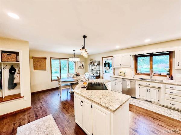 14 Ruth LN, Monroe City, MO 63456