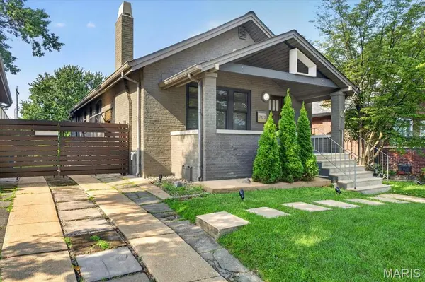 7122 Nashville AVE, Richmond Heights, MO 63117