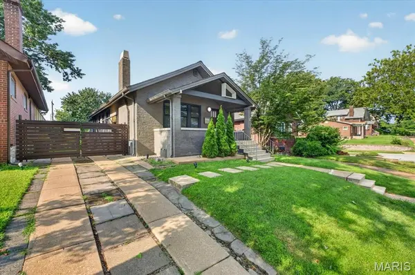 7122 Nashville AVE, Richmond Heights, MO 63117
