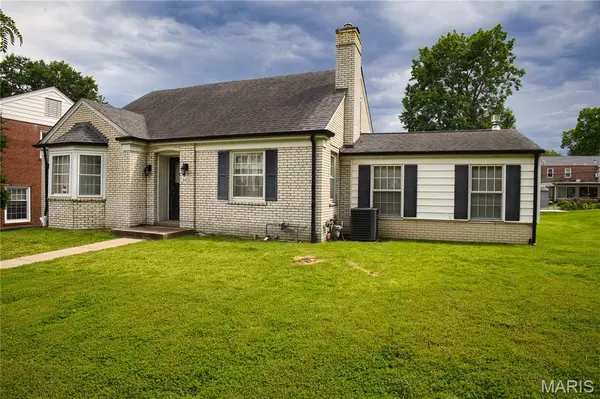 9402 Pine AVE, Brentwood, MO 63144
