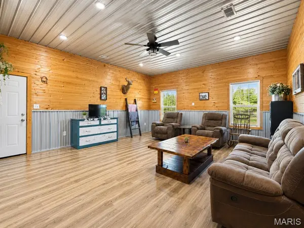 1153 County Road 6040, Salem, MO 65560