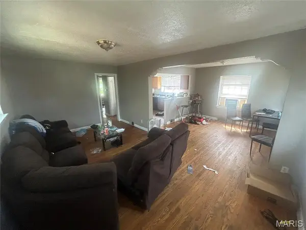 818 Wall ST, St Louis, MO 63147