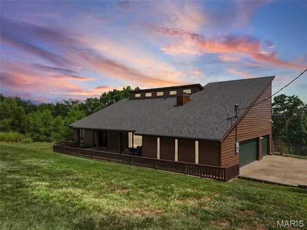 2362 Rock N Horse Farms DR, Festus, MO 63028