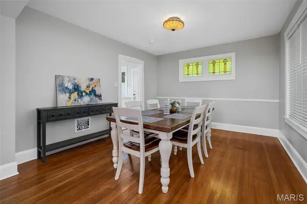 7370 Carleton AVE, University City, MO 63130