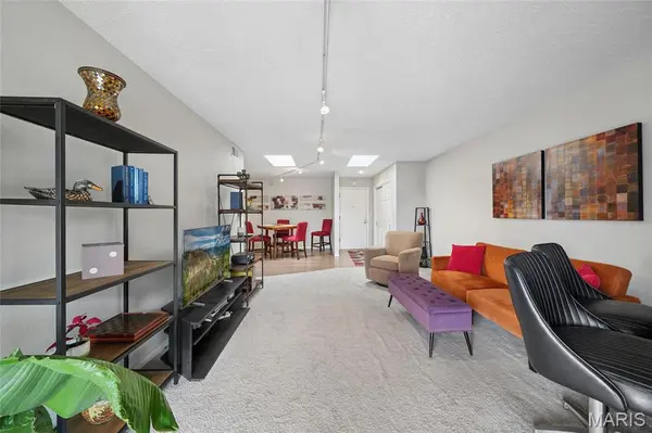 1436 Heritage LNDG #310, St Charles, MO 63303