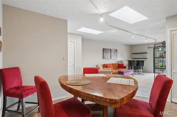 1436 Heritage LNDG #310, St Charles, MO 63303