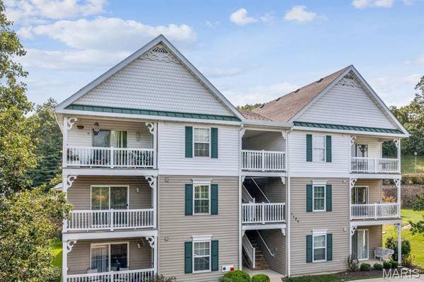 1125 Arbor Creek DR #2A, Kirkwood, MO 63122