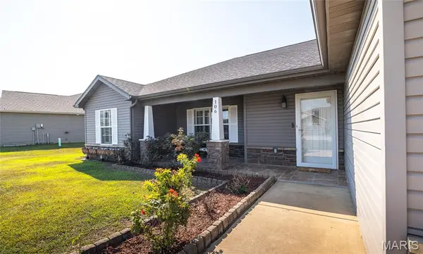 106 Greythorn CT, St Robert, MO 65584