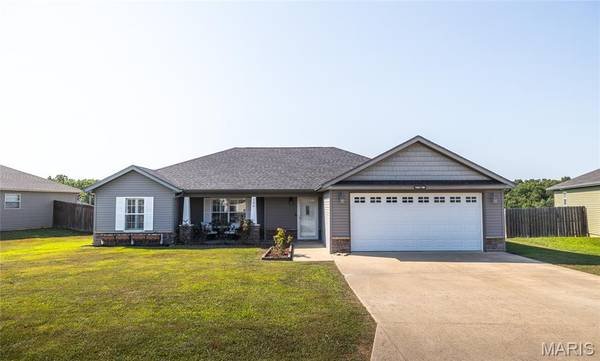 106 Greythorn CT, St Robert, MO 65584