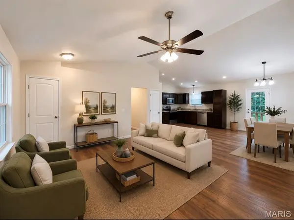 807 Navajo TRL, Warrenton, MO 63383
