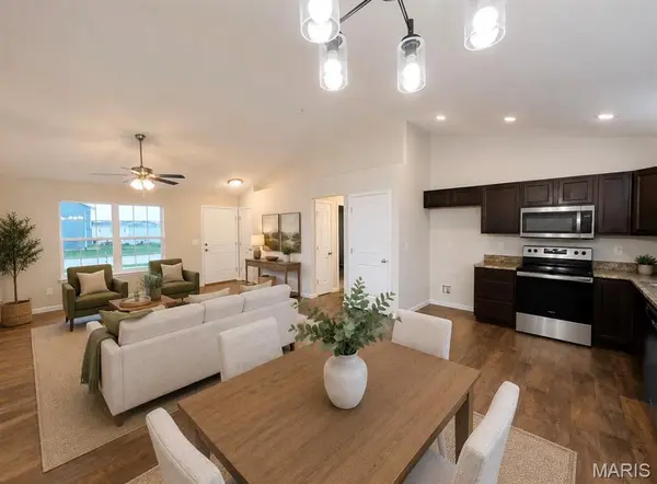 807 Navajo TRL, Warrenton, MO 63383