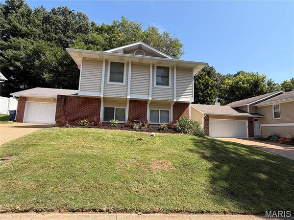 537 Treetop Village, Unincorporated, MO 63021