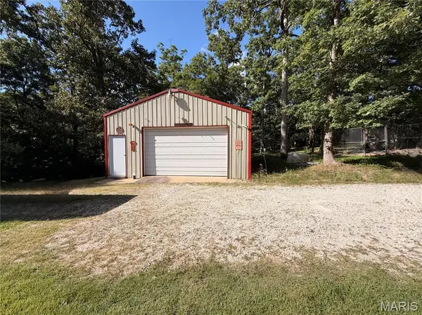 719 White Dogwood CT, St Clair, MO 63077