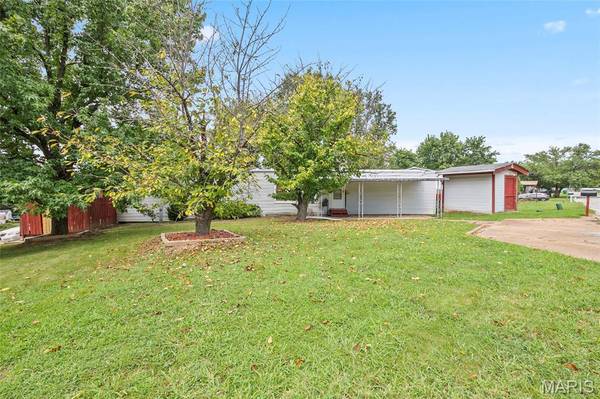621 Pine View DR, Fenton, MO 63026