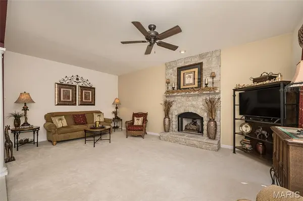 1671 Whispering Hollow CT, Wildwood, MO 63038