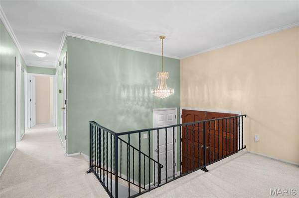 10300 Parkman DR, St Louis, MO 63123