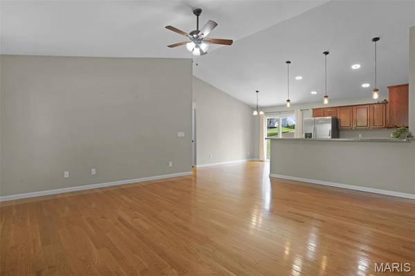 1423 E 5th ST, Washington, MO 63090