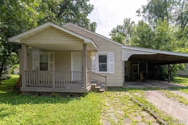 524 Belvedere DR, Belleville, IL 62223