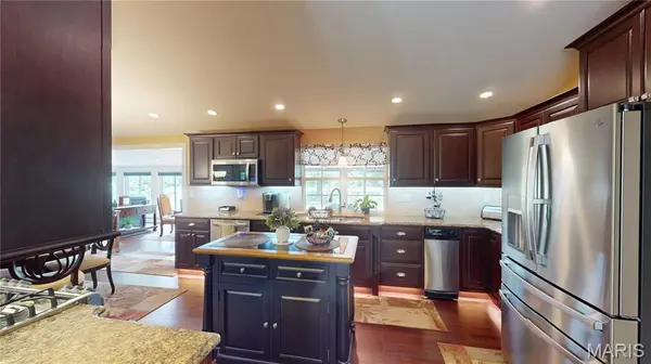 197 New Douglas AVE, Sorento, IL 62086