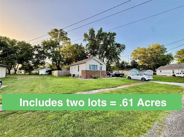 411 E CHESTNUT, Gillespie, IL 62033