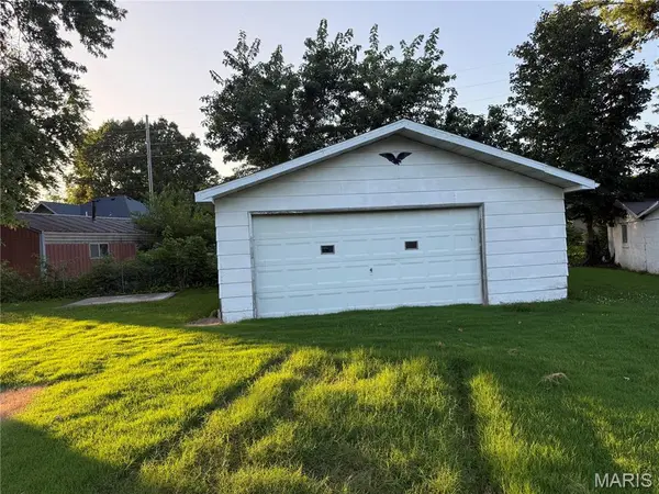 411 E CHESTNUT, Gillespie, IL 62033