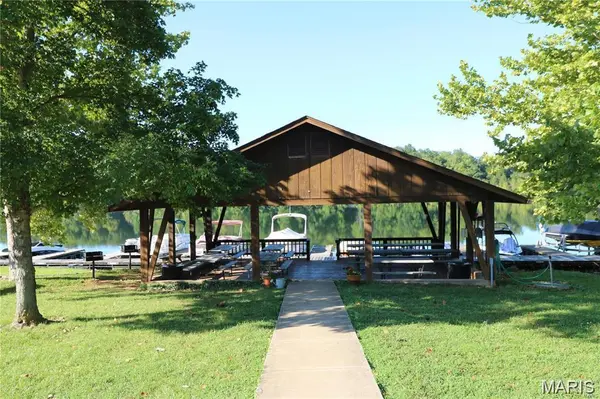 226 ANTHONIES MILL RD, Bourbon, MO 65441