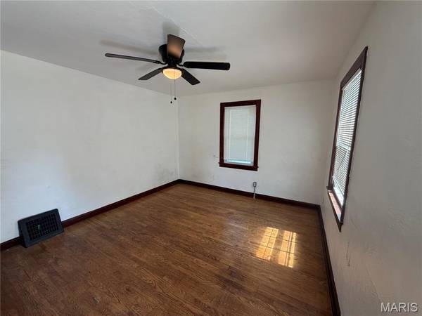 7141 Greenhaven DR, Jennings, MO 63136