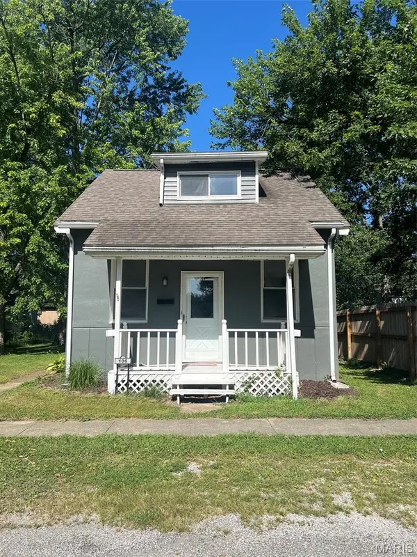 106 S Cherry ST, Freeburg, IL 62243