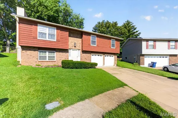 8543 Maylor DR, Affton, MO 63123