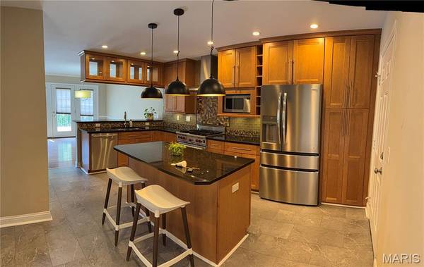 12737 Bennington Common LN, St Louis, MO 63146