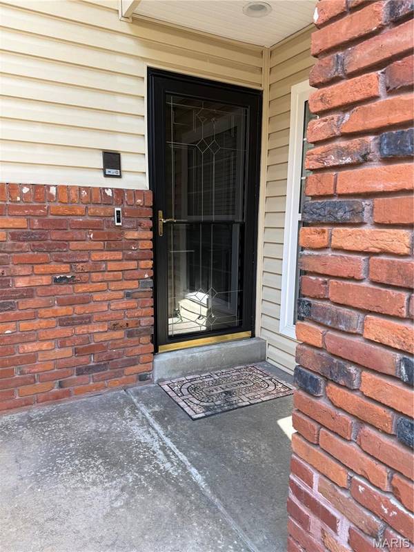 12737 Bennington Common LN, St Louis, MO 63146