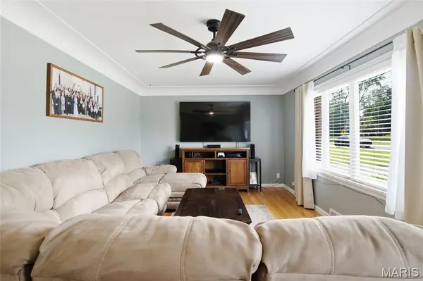 14 Circle DR, Fairview Heights, IL 62208