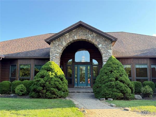 58079 Dow Trail, Hannibal, MO 63401