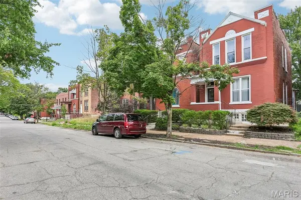 2918 Michigan AVE, St Louis, MO 63118