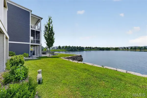 338 Tiber PL, St Charles, MO 63301