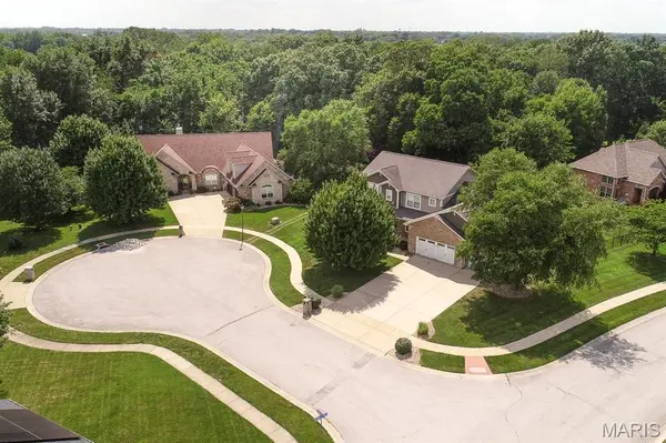905 Chevalier LN, O'fallon, IL 62269