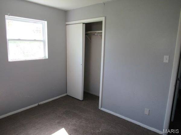2 Saint Luke CT, Cahokia, IL 62206