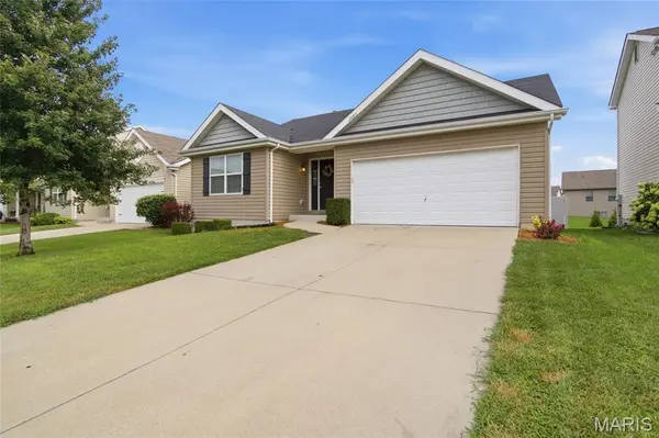 2685 Cedar Grove DR, Belleville, IL 62221