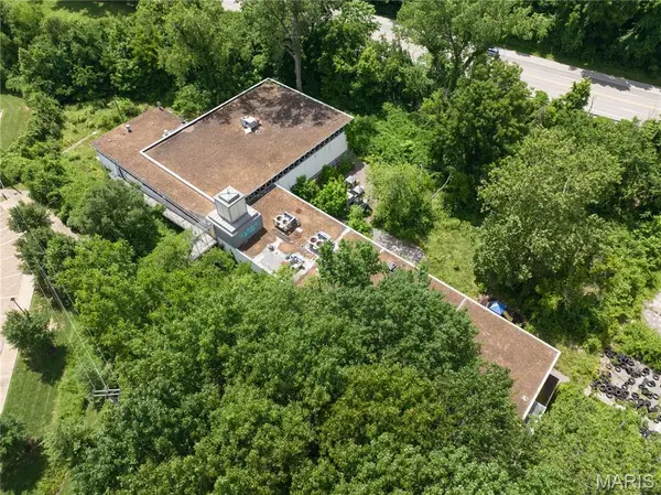 2650 Tyrell DR, Jennings, MO 63136