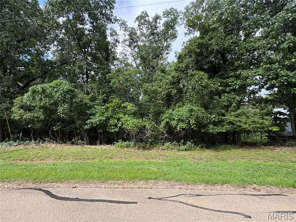 6025 Lake Point DR, Perryville, MO 63775